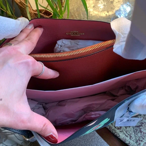 SOLD⛔️Authentic COACH Double faced floral leather tote - Picture 5 of 15